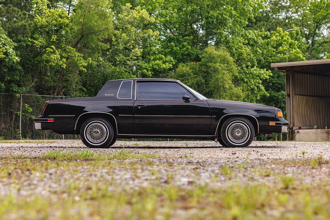 1988 Oldsmobile Cutlass Supreme - Image 7 of 31