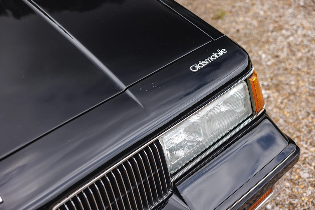 1988 Oldsmobile Cutlass Supreme - Image 23 of 31