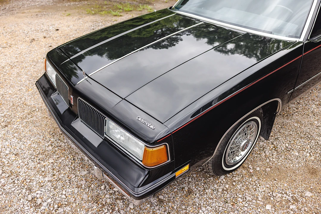 1988 Oldsmobile Cutlass Supreme - Image 24 of 31