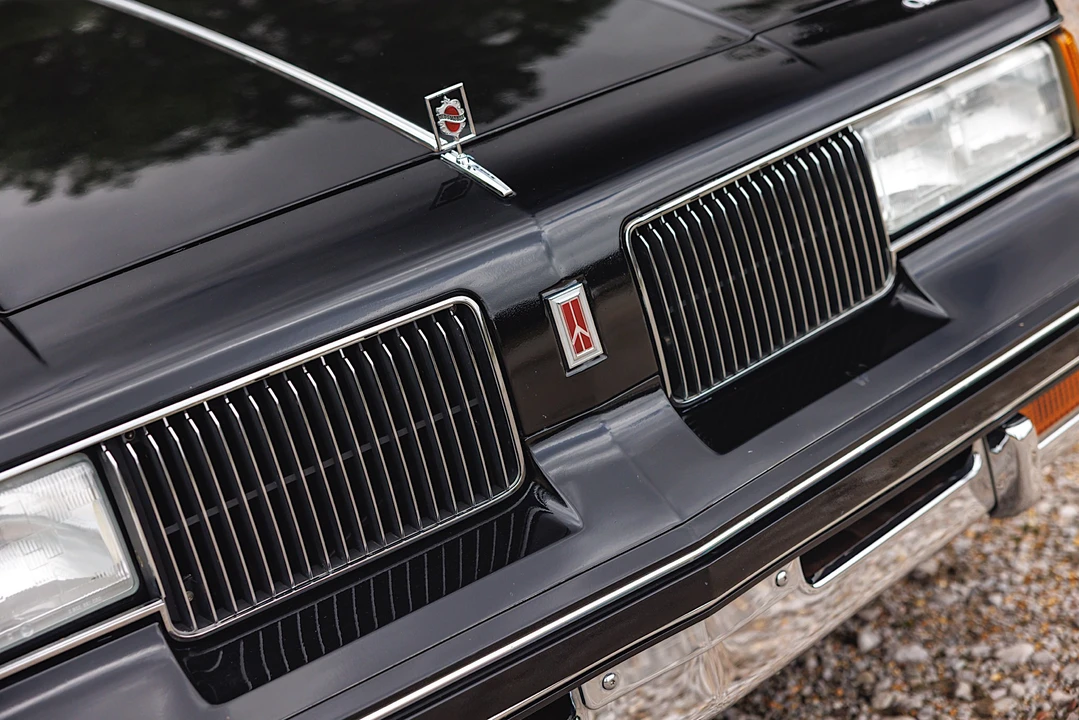1988 Oldsmobile Cutlass Supreme - Image 19 of 31