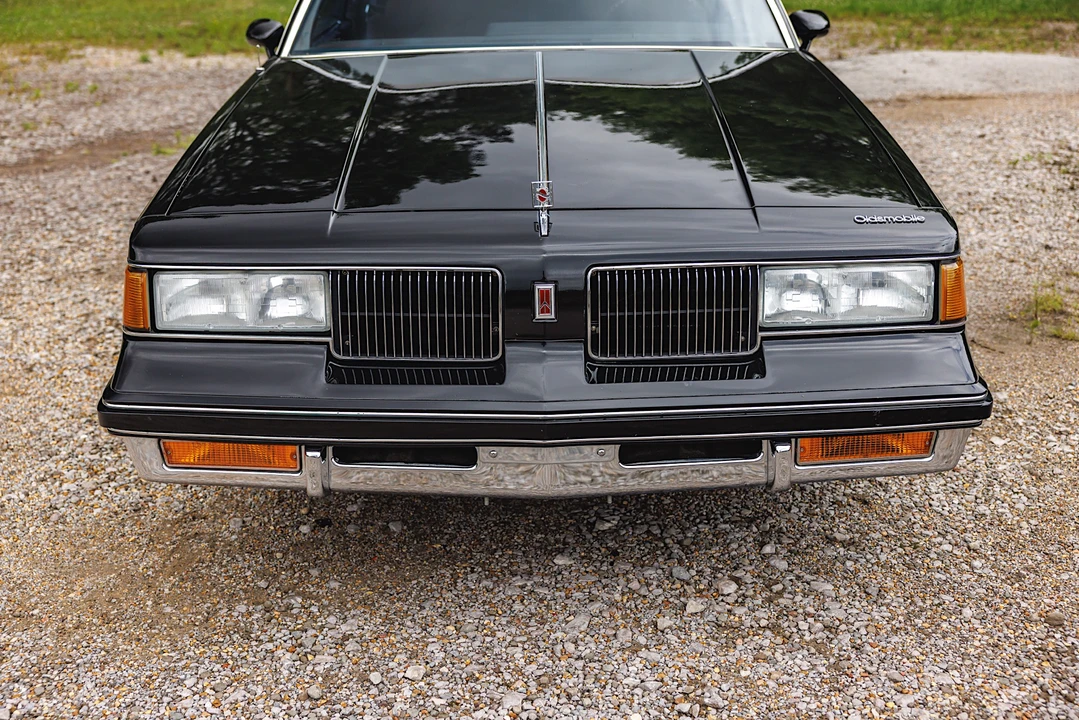 1988 Oldsmobile Cutlass Supreme - Image 16 of 31
