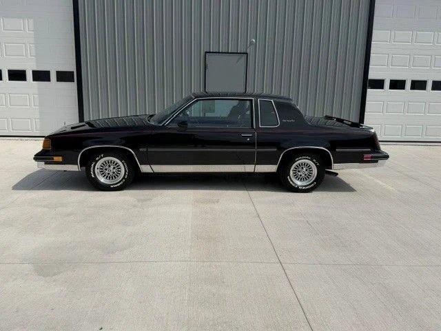 1988 Oldsmobile Cutlass Supreme - Image 6 of 23