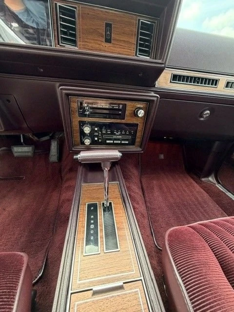 1988 Oldsmobile Cutlass Supreme - Image 13 of 23