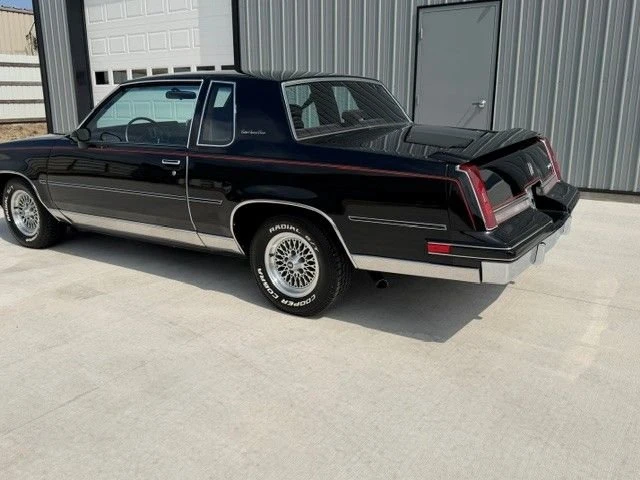 1988 Oldsmobile Cutlass Supreme - Image 5 of 23