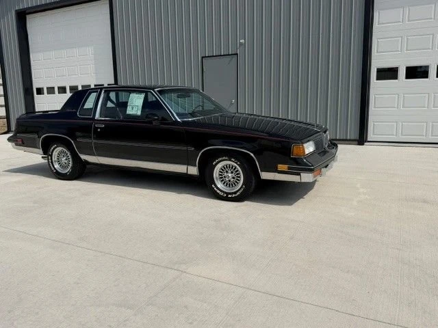 1988 Oldsmobile Cutlass Supreme - Image 9 of 23