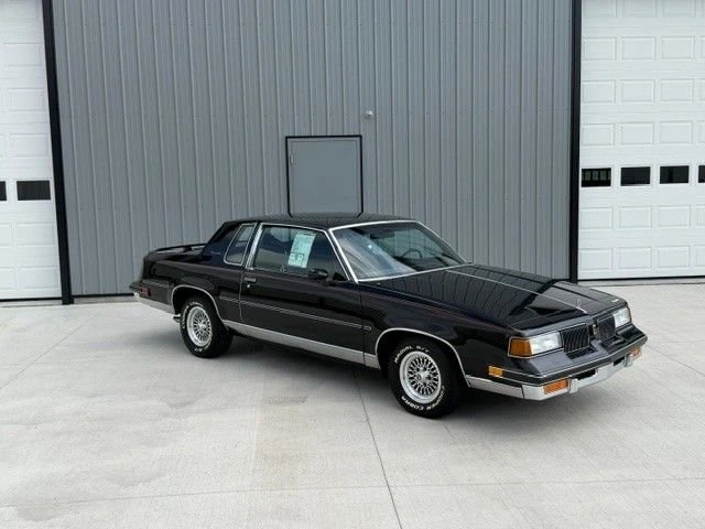 1988 Oldsmobile Cutlass Supreme - Image 2 of 23