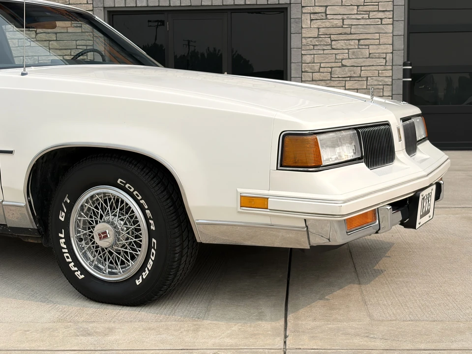 1988 Oldsmobile Cutlass Supreme - Image 31 of 31
