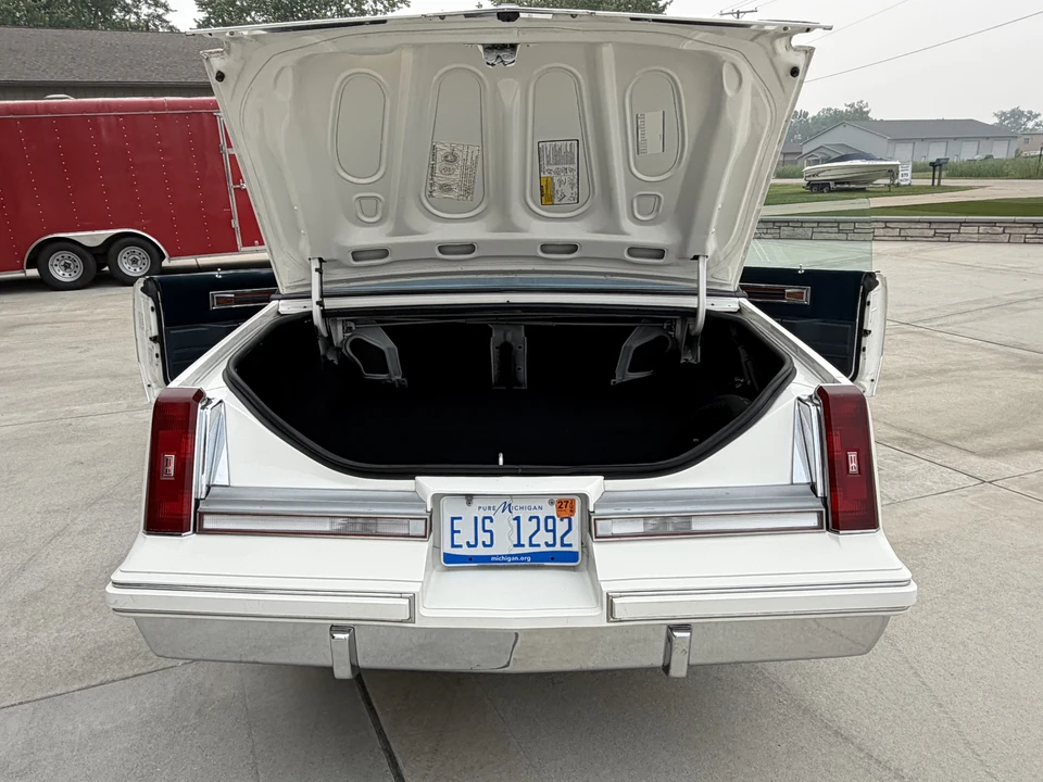1988 Oldsmobile Cutlass Supreme - Image 22 of 31
