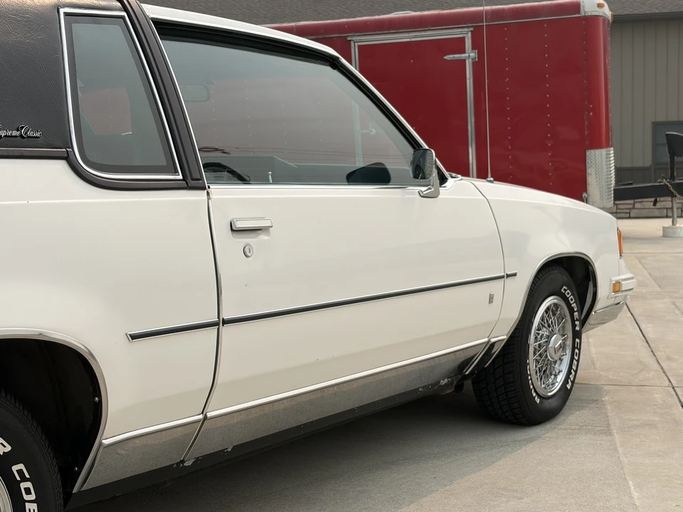 1988 Oldsmobile Cutlass Supreme - Image 30 of 31