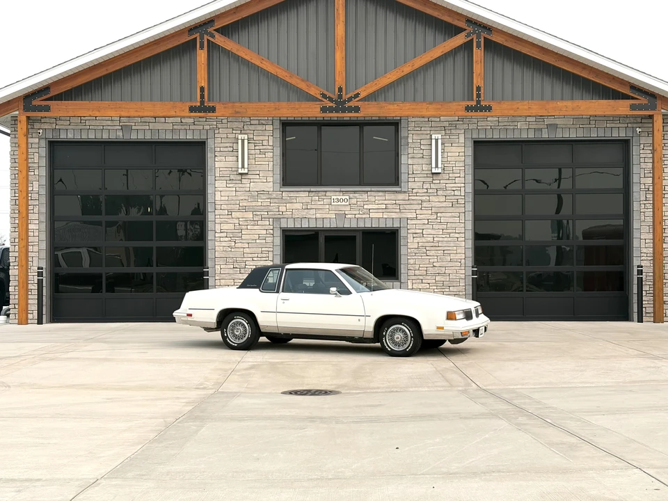 1988 Oldsmobile Cutlass Supreme - Image 5 of 31