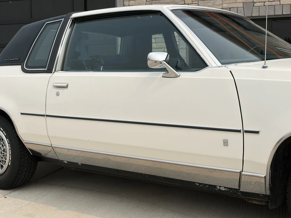 1988 Oldsmobile Cutlass Supreme - Image 26 of 31
