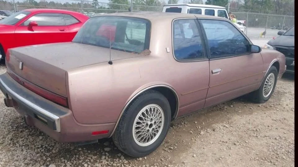 1988 Oldsmobile Toronado - Image 5 of 6