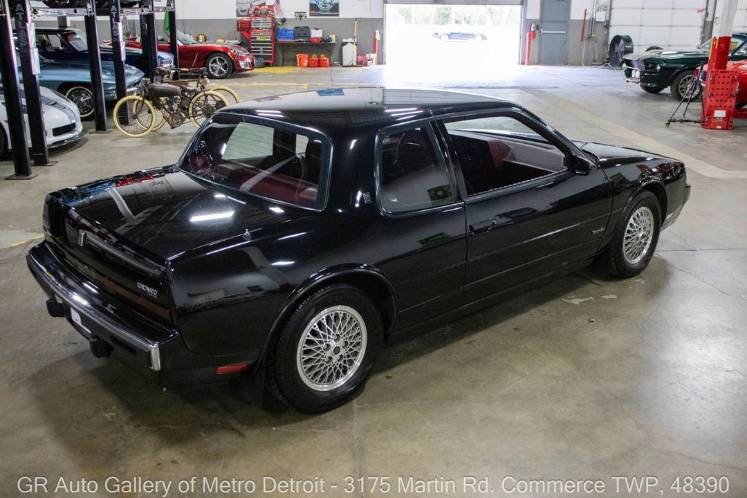 1988 Oldsmobile Toronado - Image 7 of 12