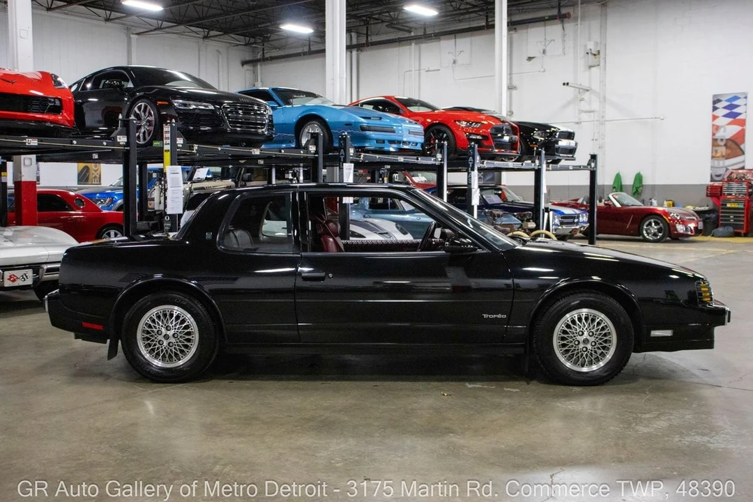 1988 Oldsmobile Toronado - Image 8 of 12