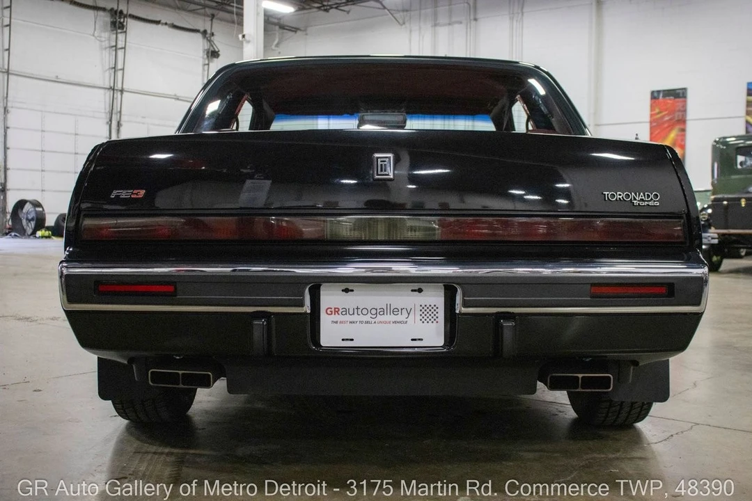 1988 Oldsmobile Toronado - Image 6 of 12