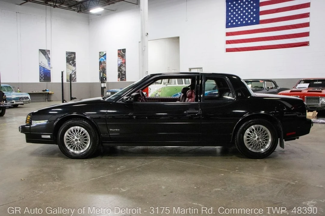 1988 Oldsmobile Toronado - Image 3 of 12