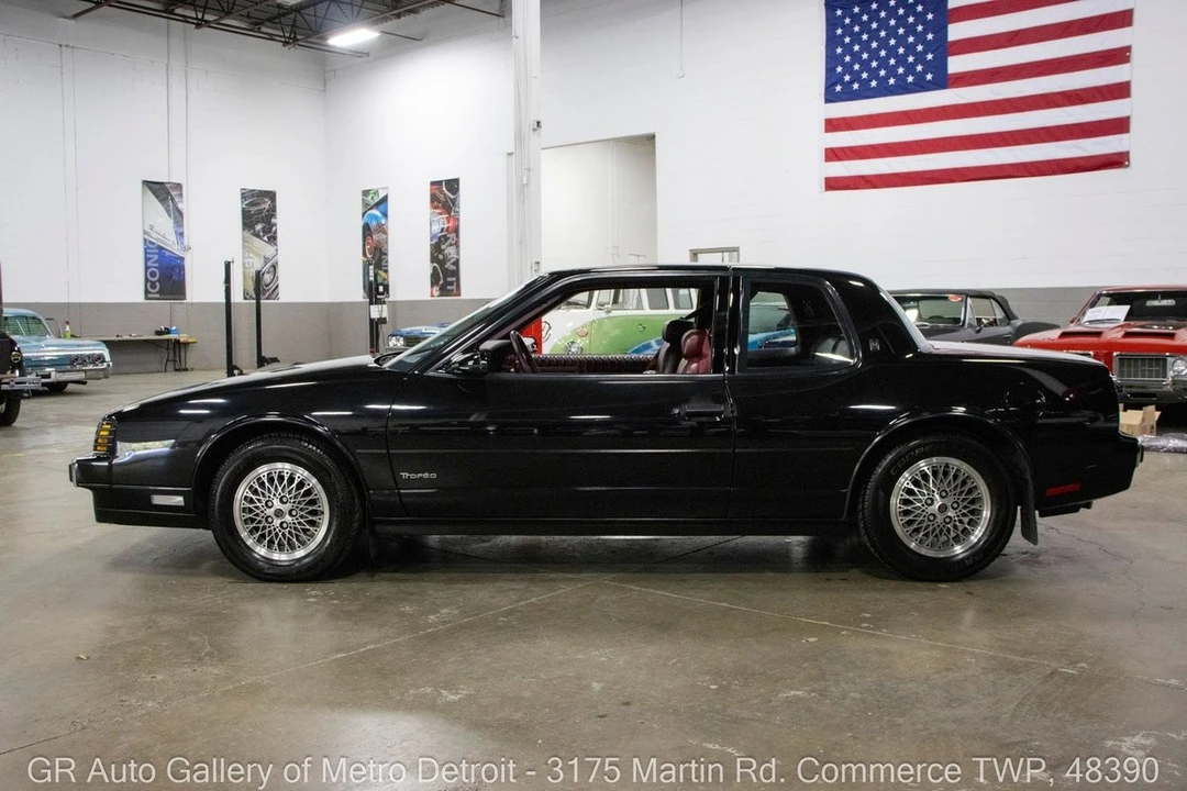 1988 Oldsmobile Toronado - Image 3 of 12