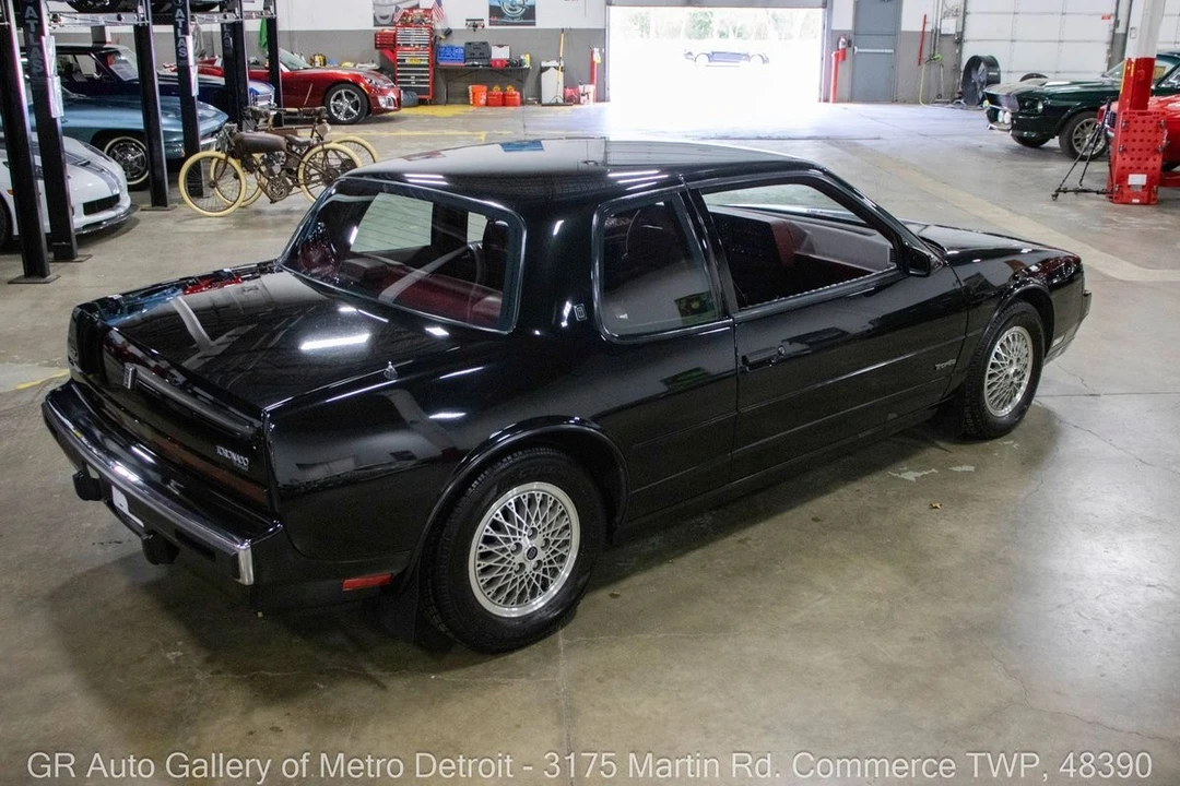 1988 Oldsmobile Toronado - Image 7 of 12