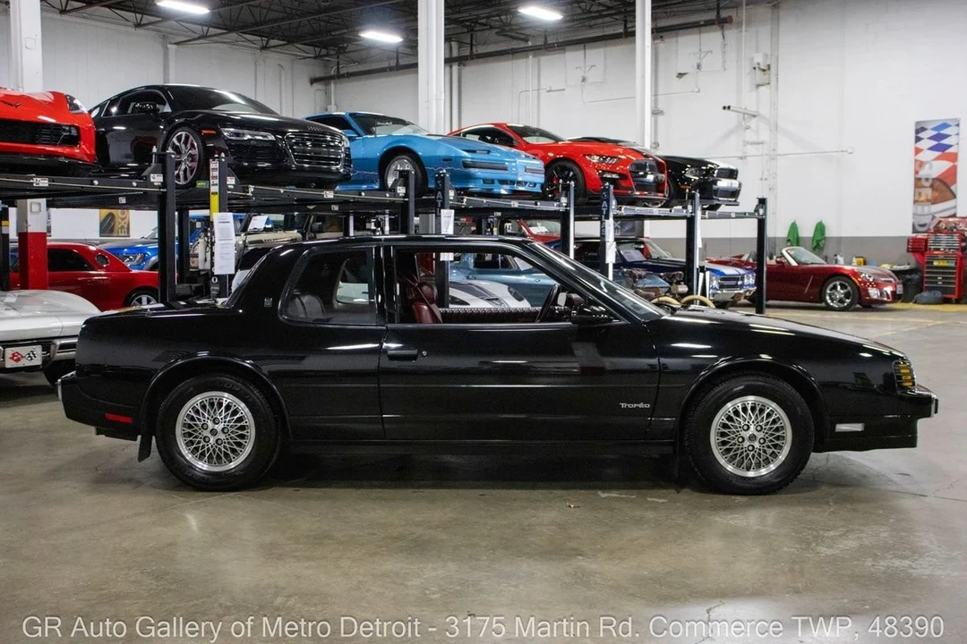 1988 Oldsmobile Toronado - Image 8 of 12