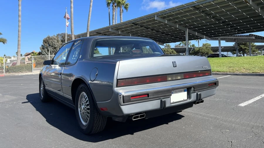 1988 Oldsmobile Toronado - Image 5 of 24