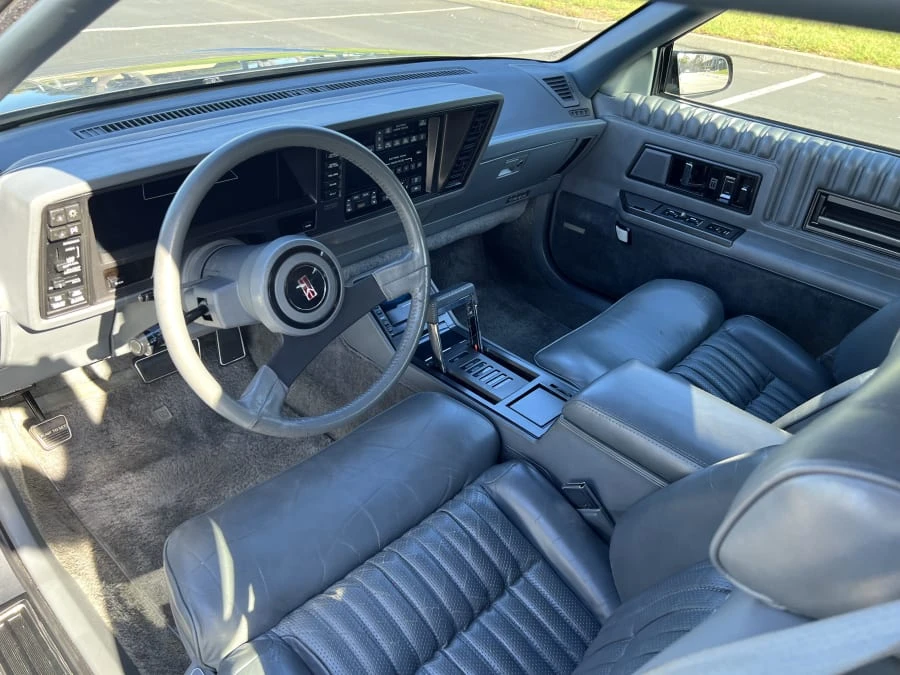 1988 Oldsmobile Toronado - Image 9 of 24