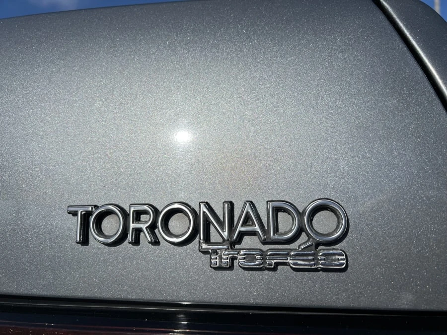 1988 Oldsmobile Toronado - Image 6 of 24