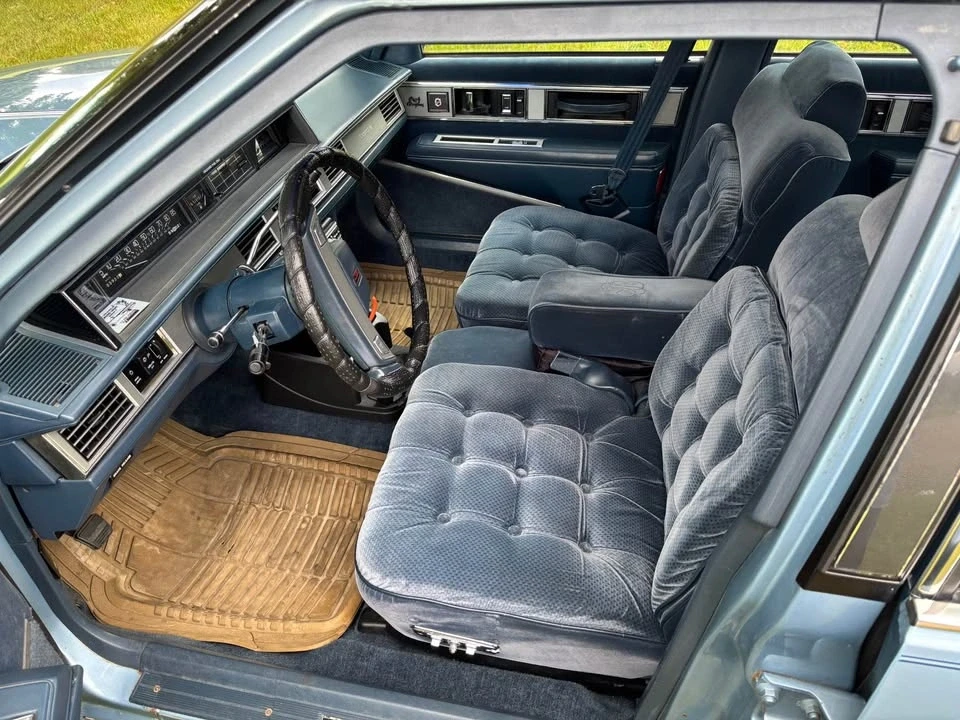 1988 Oldsmobile 88 - Image 6 of 6