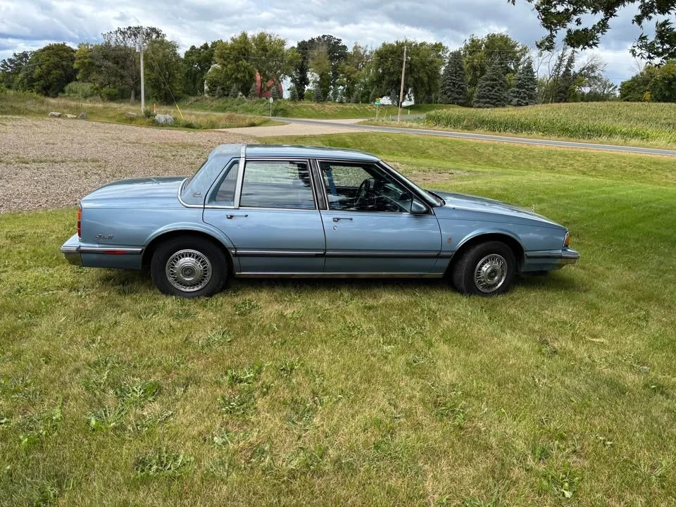 1988 Oldsmobile 88 - Image 3 of 6