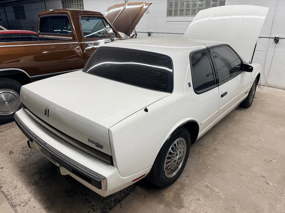 1988 Oldsmobile Toronado - Image 2 of 12