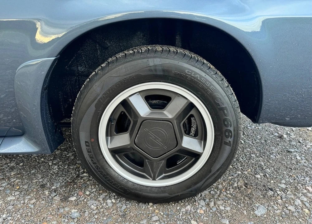 1988 Opel - Image 16 of 30