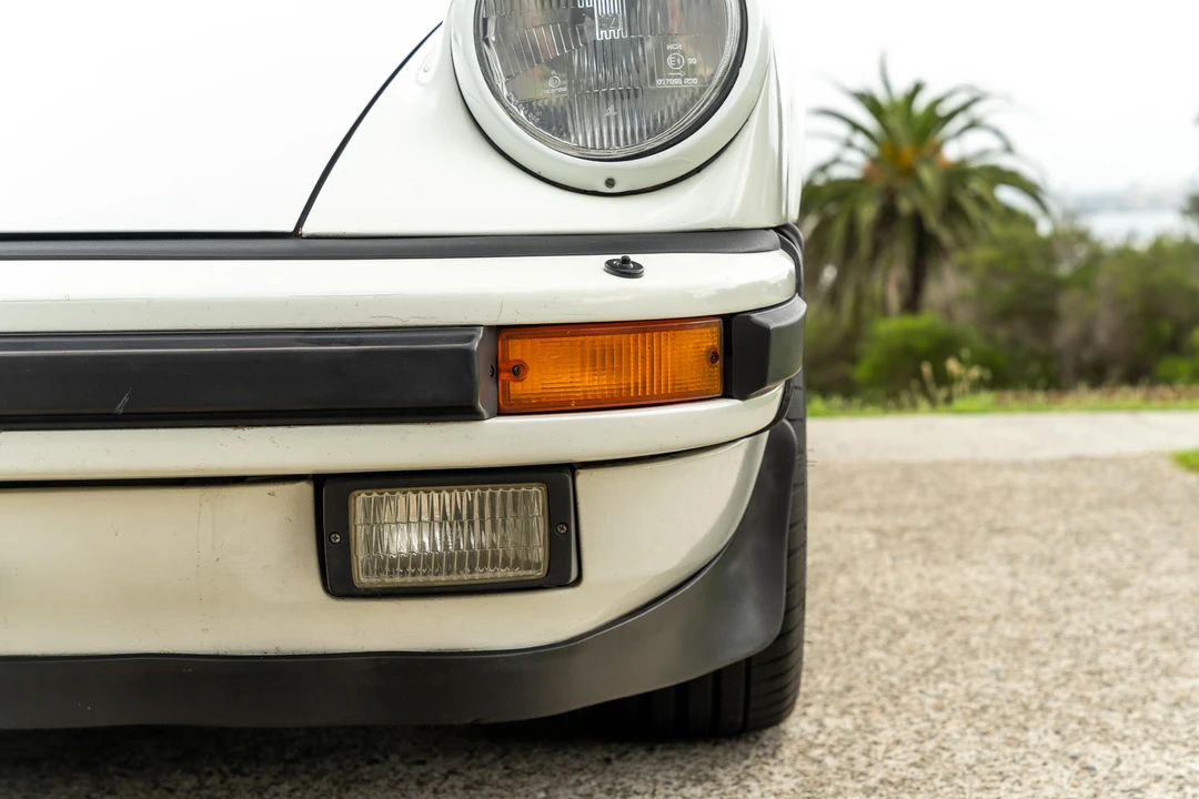 1988 Porsche 911 Carrera 3.2 - Image 18 of 31