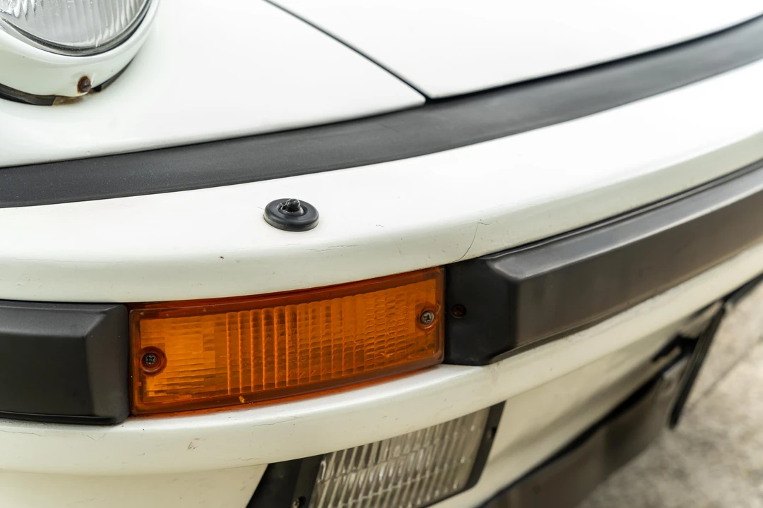 1988 Porsche 911 Carrera 3.2 - Image 22 of 31