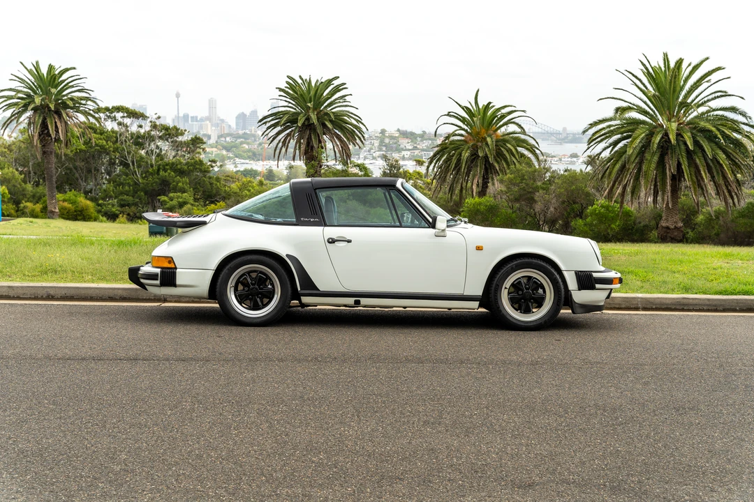 1988 Porsche 911 Carrera 3.2 - Image 9 of 31