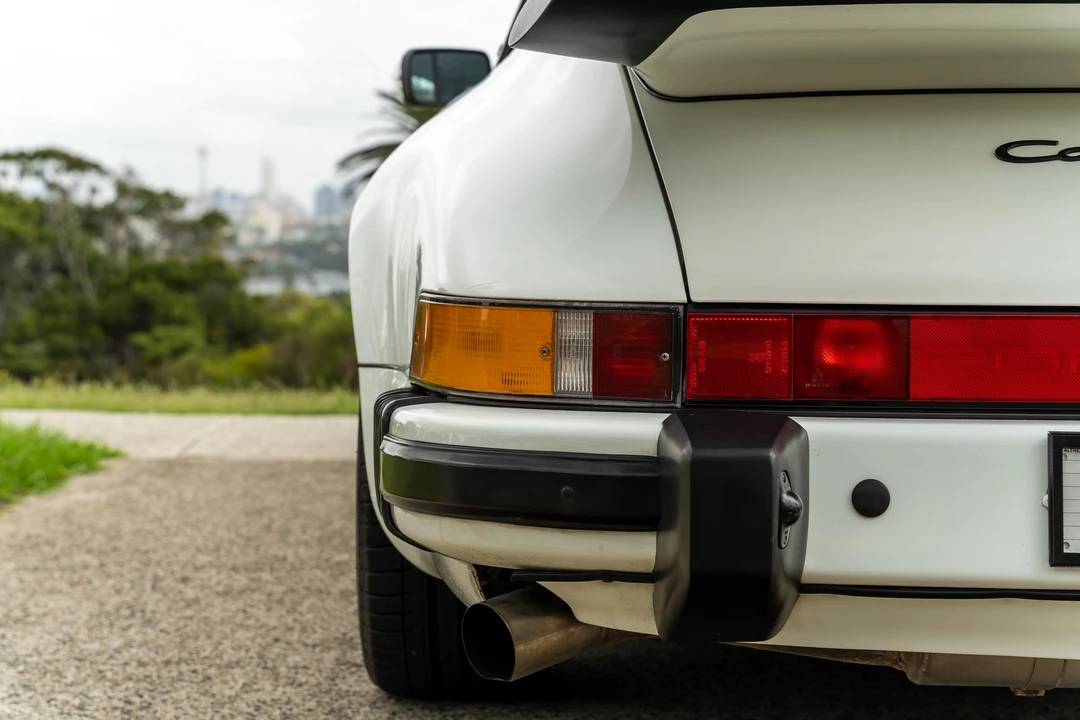 1988 Porsche 911 Carrera 3.2 - Image 25 of 31