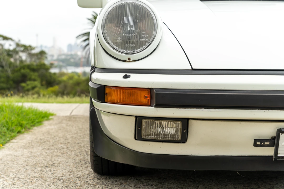 1988 Porsche 911 Carrera 3.2 - Image 16 of 31