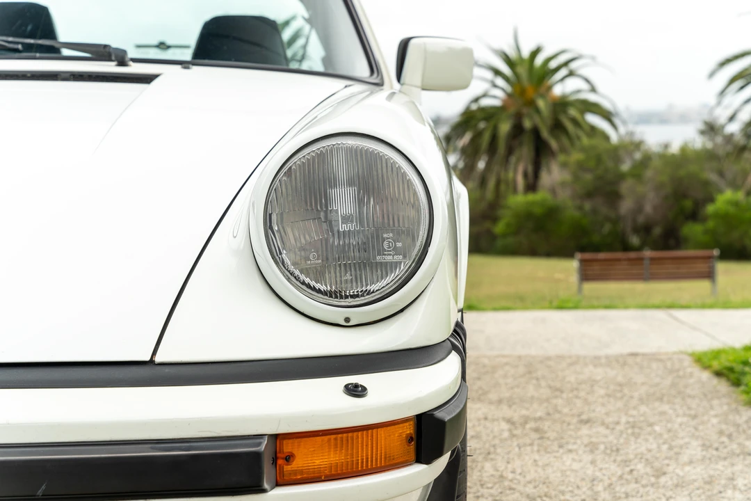 1988 Porsche 911 Carrera 3.2 - Image 17 of 31