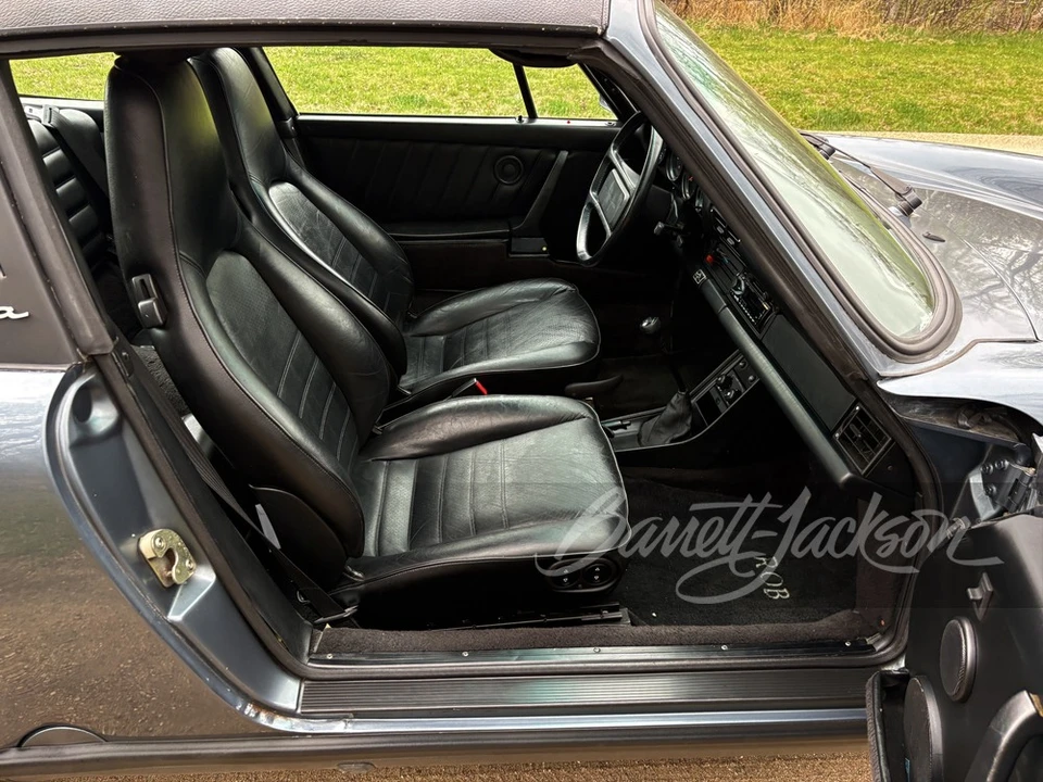 1988 Porsche 911 Carrera 3.2 - Image 9 of 30