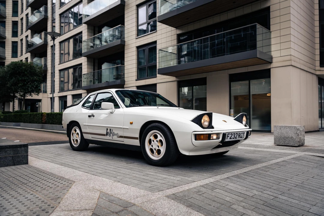 1988 Porsche 924 S - Image 2 of 31