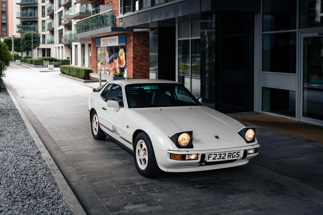 1988 Porsche 924 S - Image 12 of 31