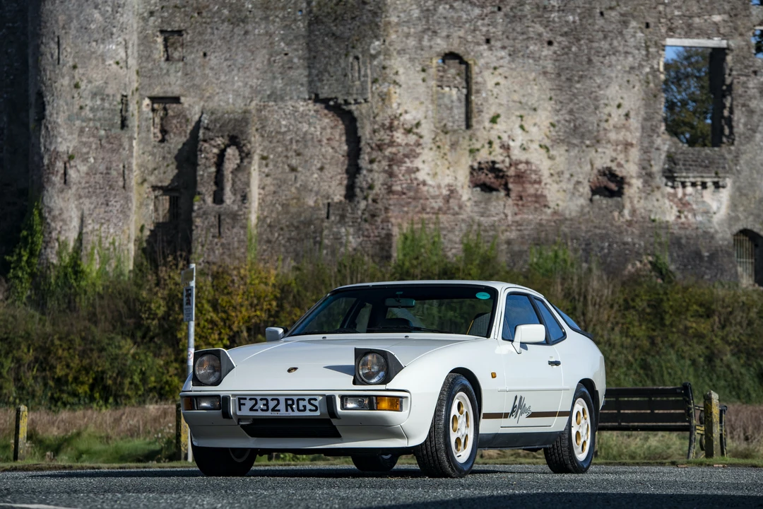 1988 Porsche 924 S - Image 7 of 31