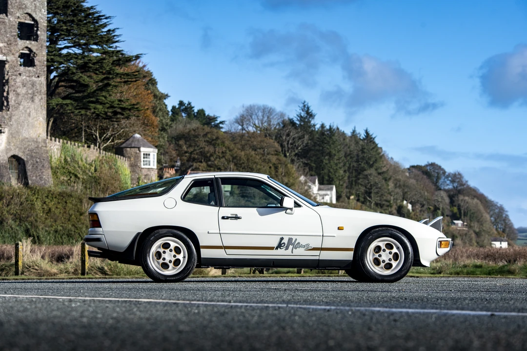 1988 Porsche 924 S - Image 13 of 31