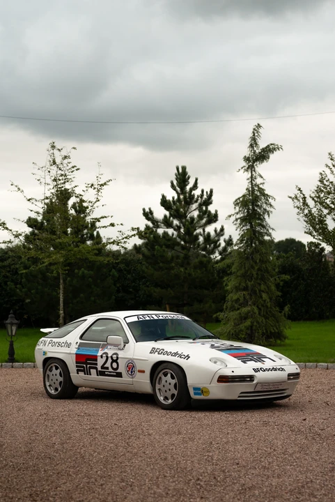 1988 Porsche 928 S4 - Image 15 of 31