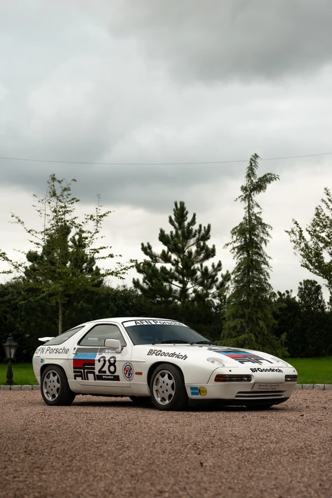1988 Porsche 928 S4 - Image 16 of 31