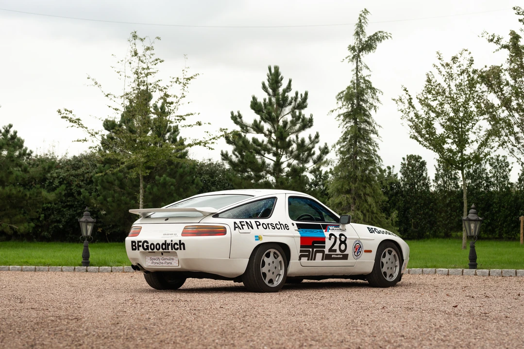 1988 Porsche 928 S4 - Image 24 of 31