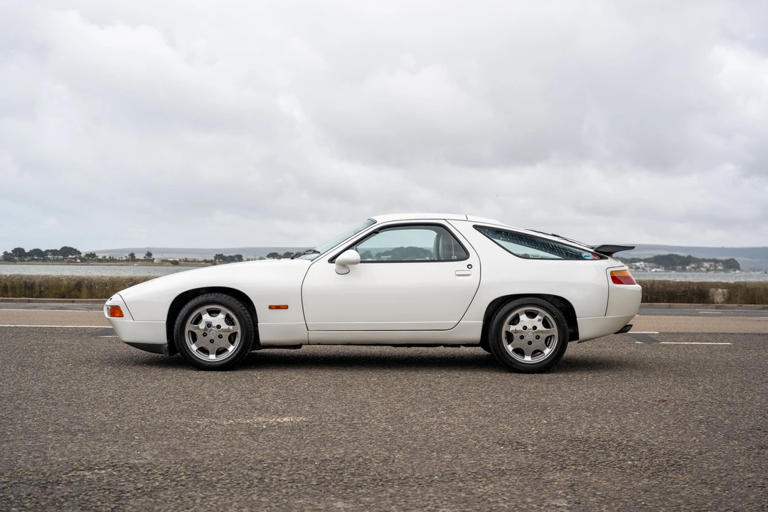 1988 Porsche 928 S4 CS/SE - Image 9 of 31