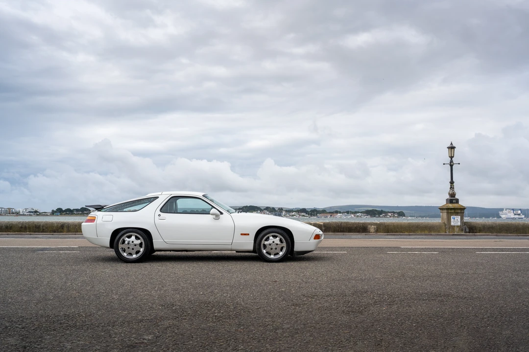 1988 Porsche 928 S4 CS/SE - Image 13 of 31