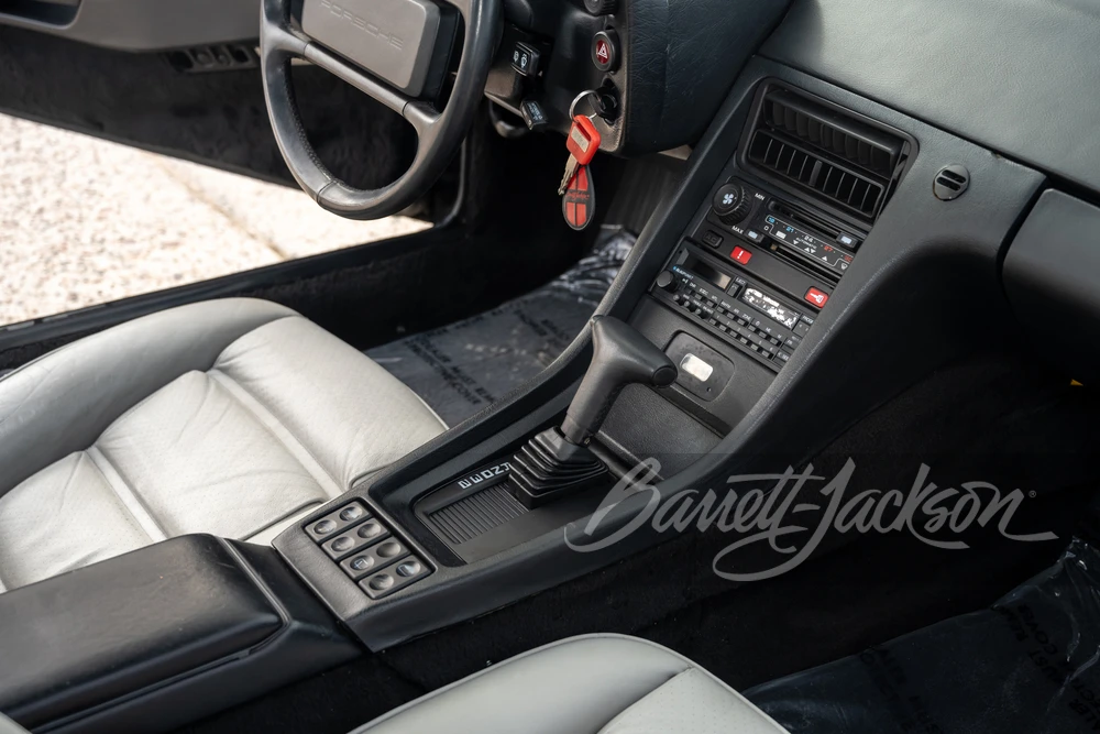 1988 Porsche 928 S4 - Image 10 of 21