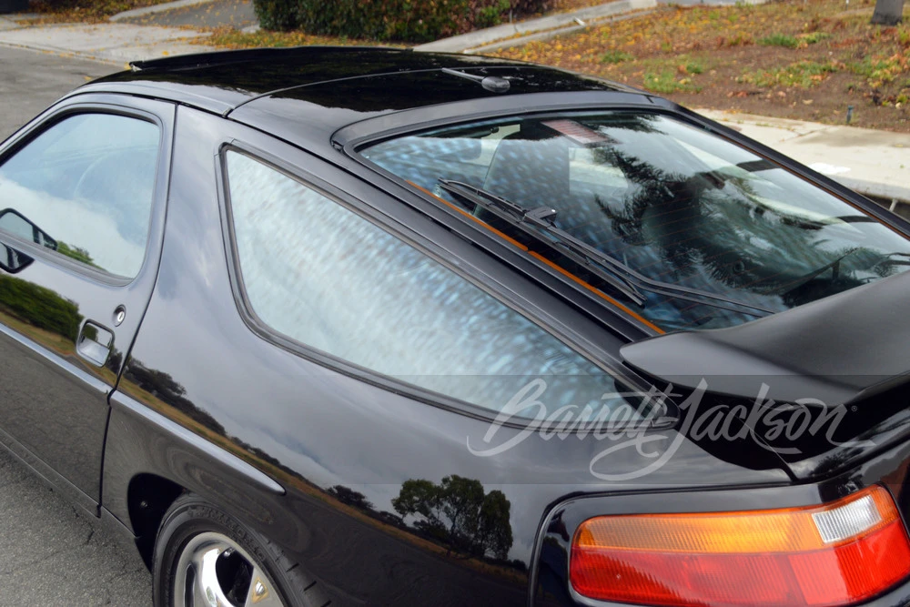 1988 Porsche 928 S4 - Image 12 of 26
