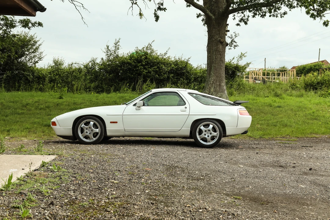 1988 Porsche 928 S4 - Image 6 of 31