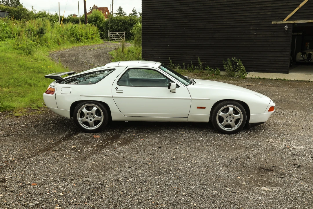 1988 Porsche 928 S4 - Image 14 of 31